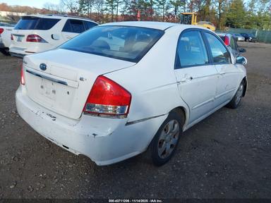 منظر 2009 Kia Spectra Ex LD، زاوية 4
