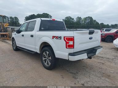 منظر 2019 Ford F-150 Xlt، زاوية 3