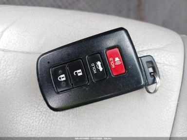 Vista de 2012 Toyota Camry Xle, ángulo 11