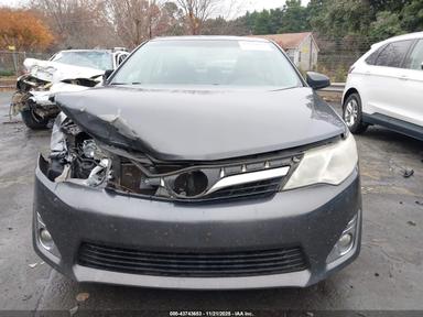 Vista de 2012 Toyota Camry Xle, ángulo 12