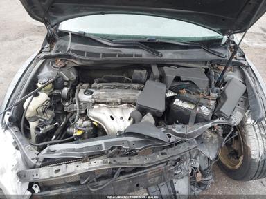 Вид 2009 Toyota Camry Se, угол 10