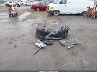 Вид 2009 Toyota Camry Se, угол 12