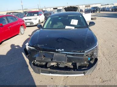 2025 Kia K4 Ex view, angle 12