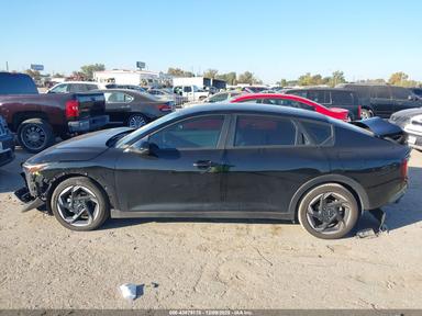 2025 Kia K4 Ex view, angle 14