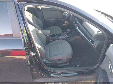 2025 Kia K4 Ex view, angle 5