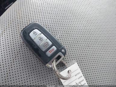 Vista de 2013 Kia Optima Ex, ángulo 11