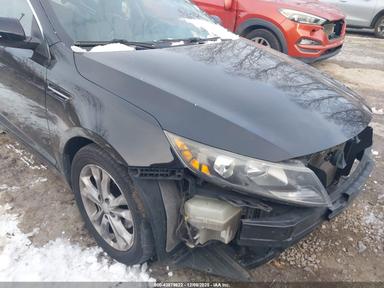 Vista de 2013 Kia Optima Ex, ángulo 13