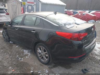 Vista de 2013 Kia Optima Ex, ángulo 3