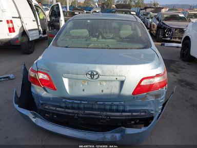 Vue de 2008 Toyota Camry Le, angle 17