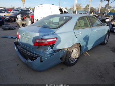 Vue de 2008 Toyota Camry Le, angle 4