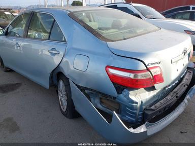 Vue de 2008 Toyota Camry Le, angle 6