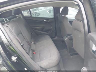 Vue de 2017 Chevrolet Cruze Ls Auto, angle 8