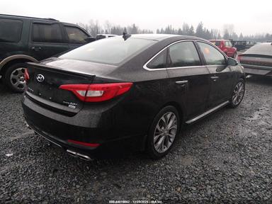 Vue de 2015 Hyundai Sonata Limited 2.0T, angle 4