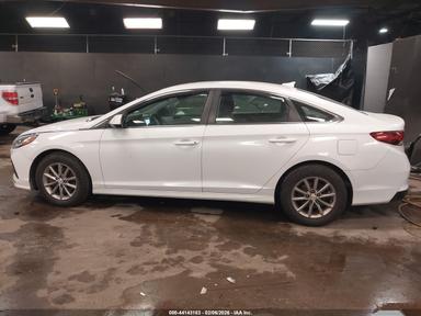 منظر 2019 Hyundai Sonata Se، زاوية 14