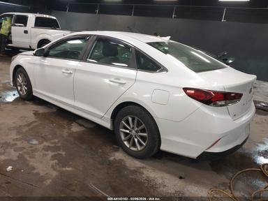 منظر 2019 Hyundai Sonata Se، زاوية 3