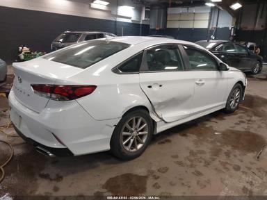 منظر 2019 Hyundai Sonata Se، زاوية 4