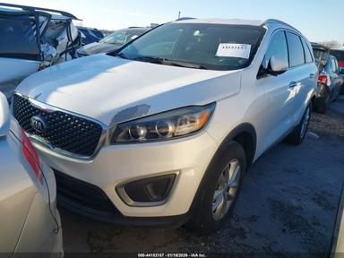 Vista de 2017 Kia Sorento 2.4L Lx, ángulo 2