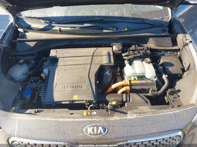 Vue de 2018 Kia Niro Ex Hybrid, angle 10