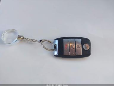 Vue de 2018 Kia Niro Ex Hybrid, angle 11