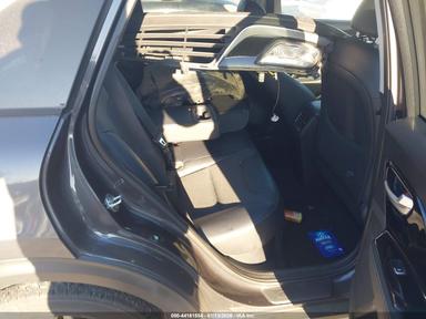 Vue de 2018 Kia Niro Ex Hybrid, angle 8