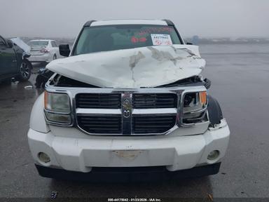 Vista de 2008 Dodge Nitro Sxt, ángulo 13