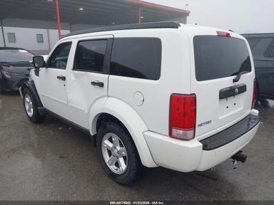 Vista de 2008 Dodge Nitro Sxt, ángulo 3