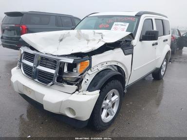 Vista de 2008 Dodge Nitro Sxt, ángulo 6
