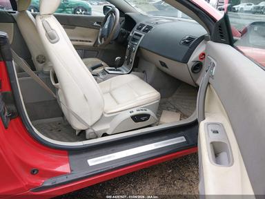 منظر 2007 Volvo C70 T5، زاوية 5