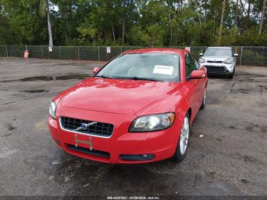 منظر 2007 Volvo C70 T5، زاوية 6
