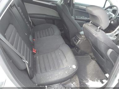 Вид 2014 Ford Fusion Se, угол 8