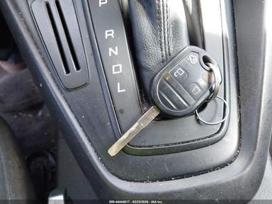 Vista de 2016 Ford Focus Se, ángulo 11