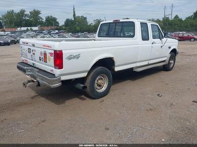 منظر 1996 Ford F250، زاوية 4