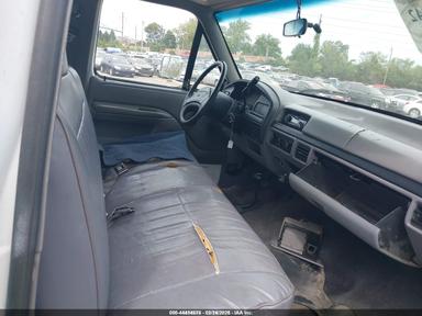 منظر 1996 Ford F250، زاوية 5