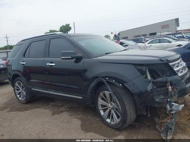 Vista de 2018 Ford Explorer Limited, ángulo 12