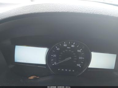 Vista de 2018 Ford Explorer Limited, ángulo 7