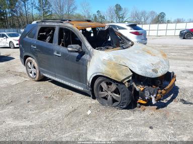 Vue de 2013 Kia Sorento Ex, angle 1