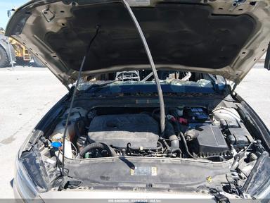 Vue de 2018 Ford Fusion Se, angle 10