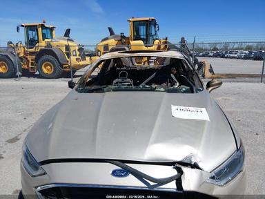 Vue de 2018 Ford Fusion Se, angle 6