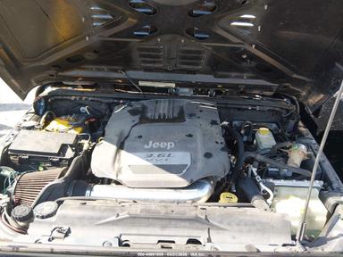 Вид 2012 Jeep Wrangler Unlimited Sport, угол 10
