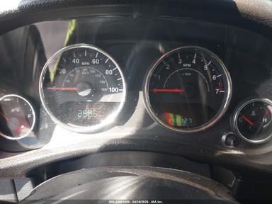 Вид 2012 Jeep Wrangler Unlimited Sport, угол 7