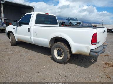 Вид 2003 Ford F-250 Xl/Xlt F-Series, угол 3