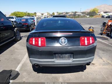 2012 Ford Mustang V6 Coupe view, angle 16