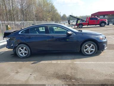 Vue de 2017 Chevrolet Malibu Ls, angle 14