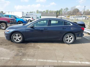 Vue de 2017 Chevrolet Malibu Ls, angle 15