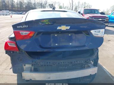 Vue de 2017 Chevrolet Malibu Ls, angle 6