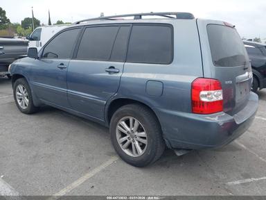 2006 Toyota Highlander Hybrid V6 STD view, angle 3