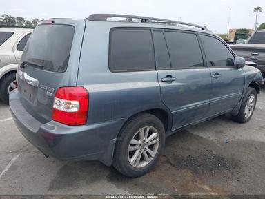 2006 Toyota Highlander Hybrid V6 STD view, angle 4