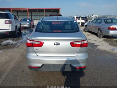 Vista de 2017 Kia Rio Lx, ángulo 16
