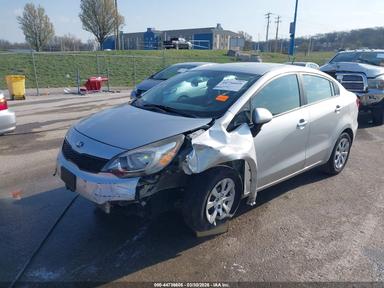 Vista de 2017 Kia Rio Lx, ángulo 17