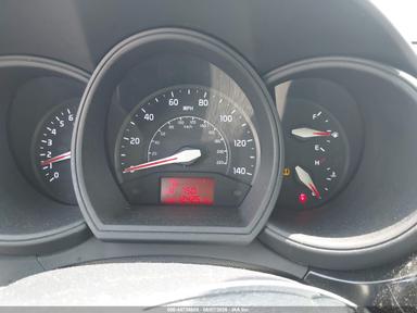 Vista de 2017 Kia Rio Lx, ángulo 7